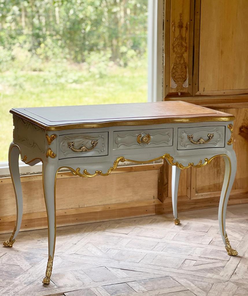 Louis XV desk/ bureau plat