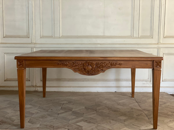 Dining table in Louis XVI style