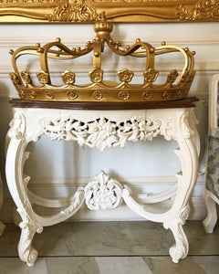 Demi-lune console table of high rococo
