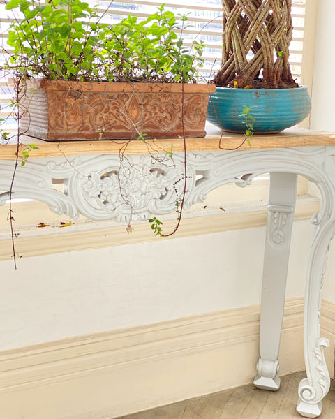 Sleek Louis XV console