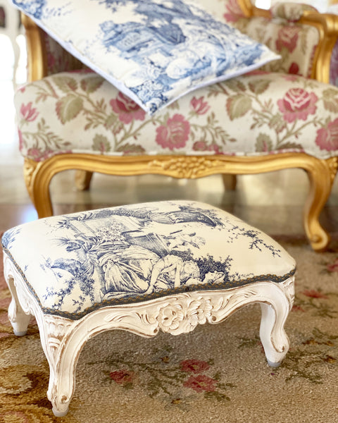 Petite Louis XV footstool