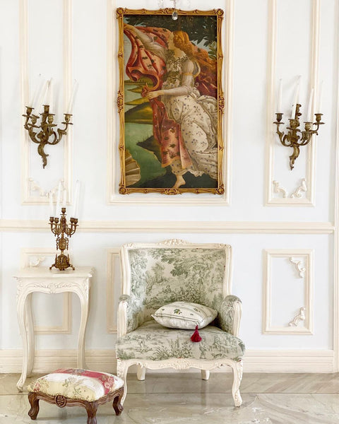 Pair of elegant bergères / armchairs in Louis XV brilliance