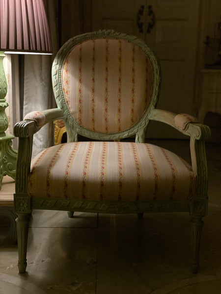 Louis XVI fauteuil