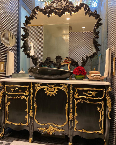 Vanity / commode in the most opulent Louis XV splendour