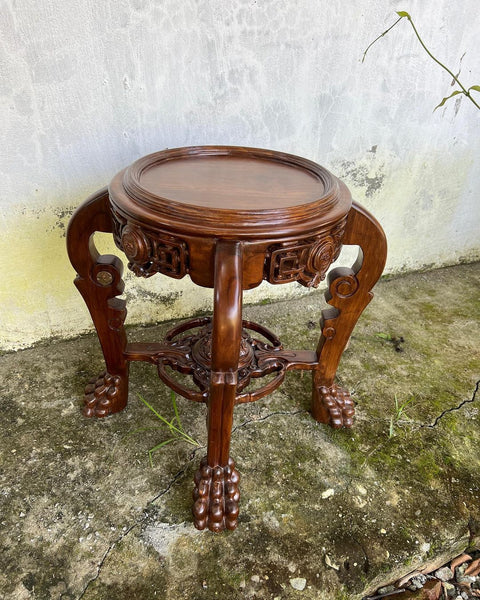 Petite wine stand in chinoiserie