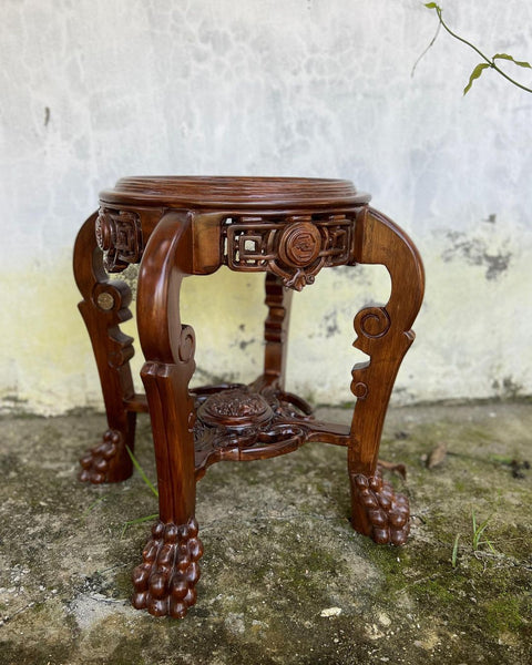 Petite wine stand in chinoiserie