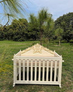 Charming baby cot of Louis XV elegance