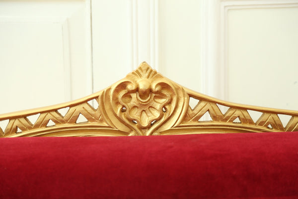 Window bench inspired by Italian baroque