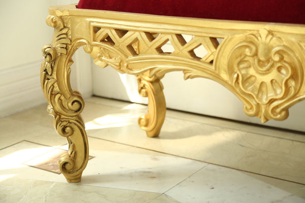 Window bench inspired by Italian baroque