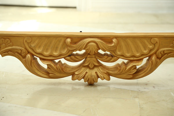 Frame inspired by Italian Baroque features