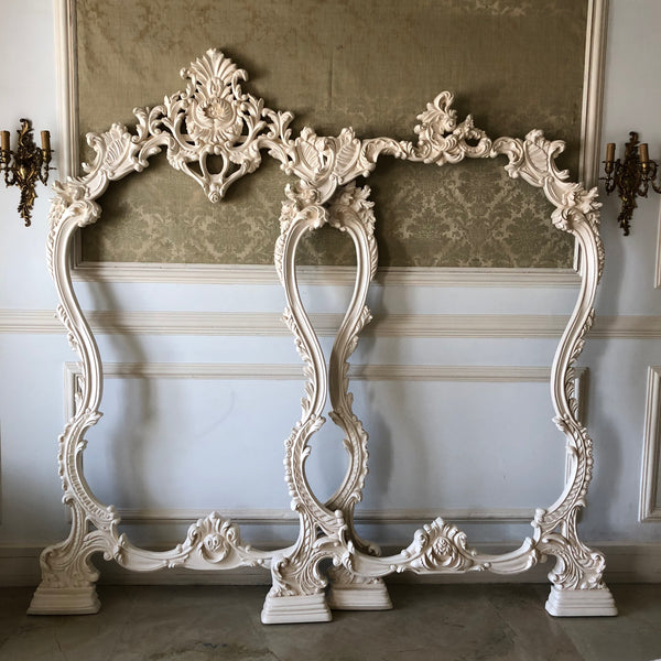 Frame inspired by Italian rococo baroque