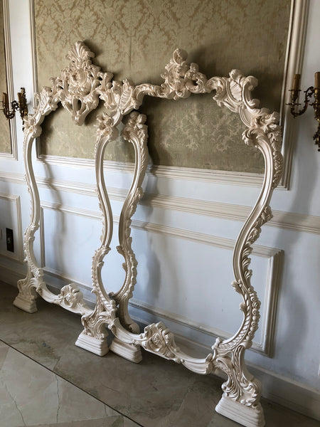 Frame inspired by Italian rococo baroque