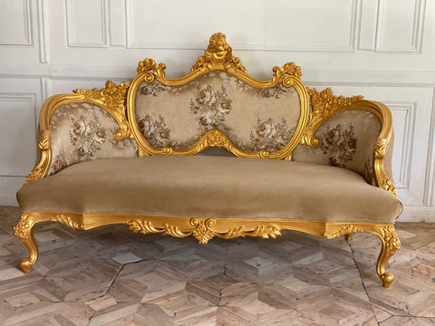 Louis XV sofa with cherub details