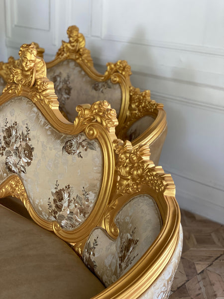 Louis XV sofa with cherub details