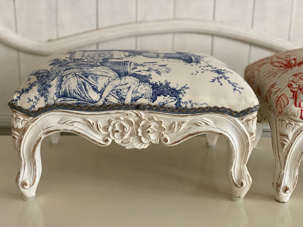 Petite Louis XV footstool