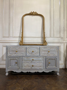 Provençal buffet table of country elegance