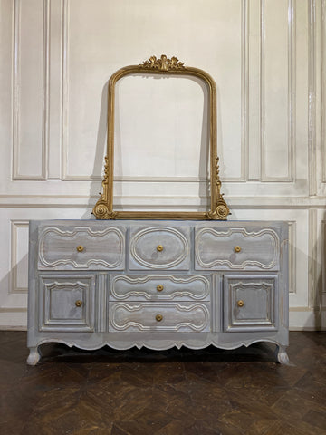 Provençal buffet table of country elegance