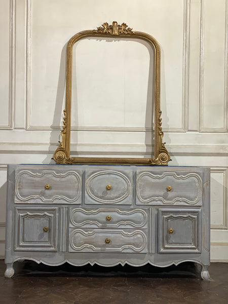 Provençal buffet table of country elegance