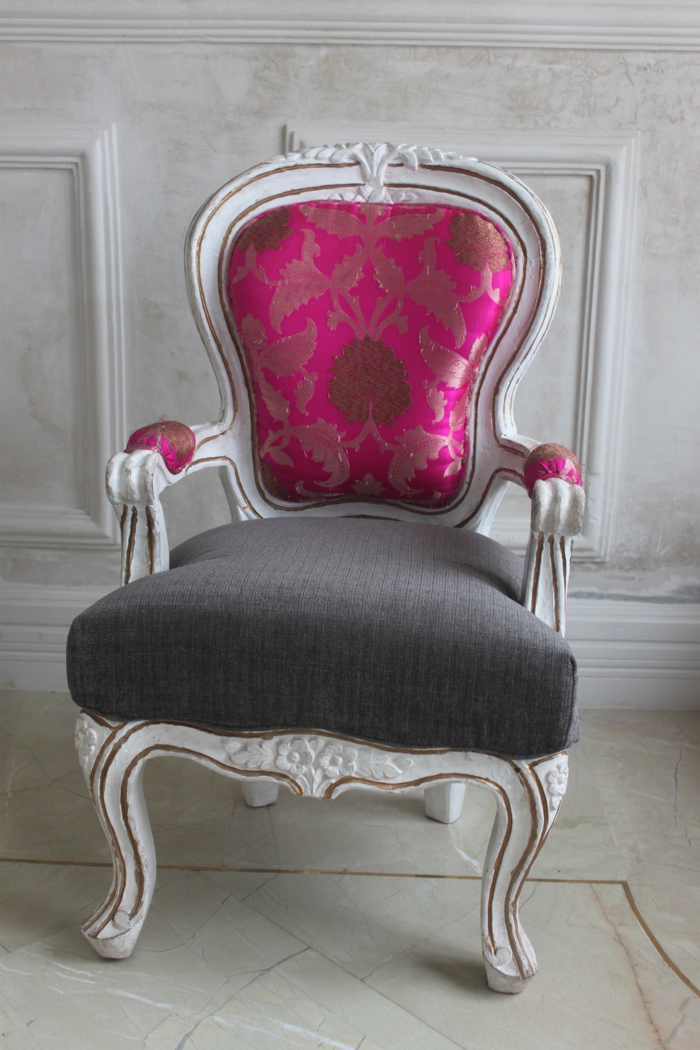 Classic Louis XV petit chair for children