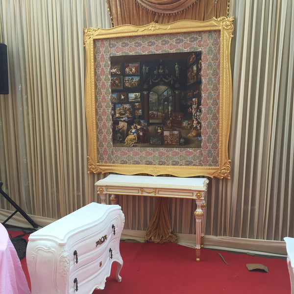 Frame of classic Louis XV swirl