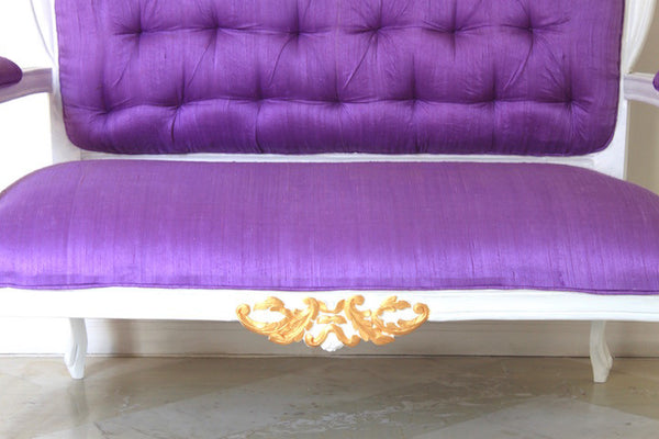 Classic dainty Louis XV settee / sofa for your absolute heart