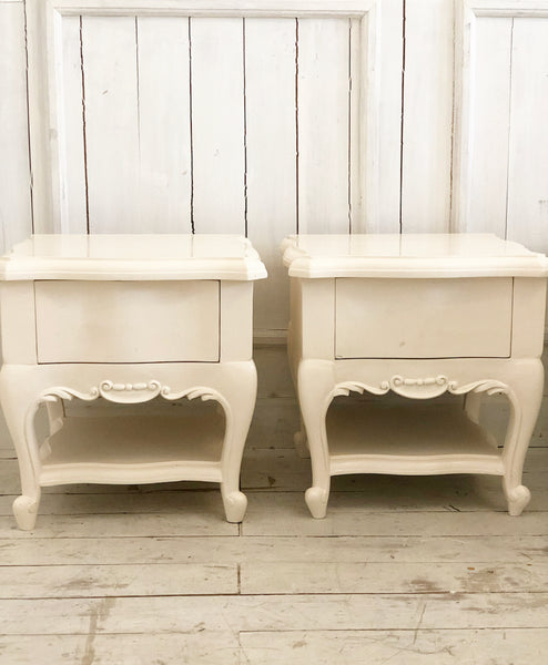 Nightstand with beautiful silhouette in Louis XV style
