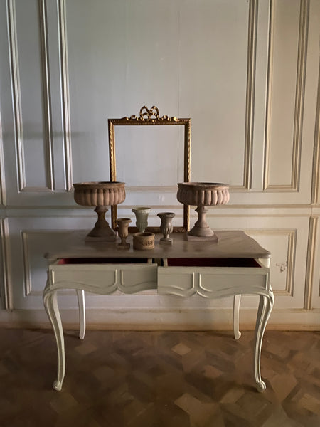 Surreal desk in sleek Louis XV framework