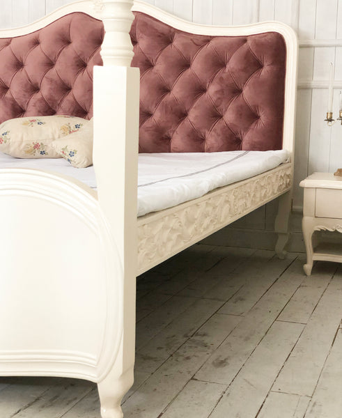 Louis XV delicate silhouette bed with two posters