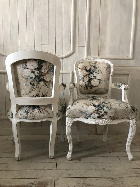 Surreal Louis XV dining chair in distress lace