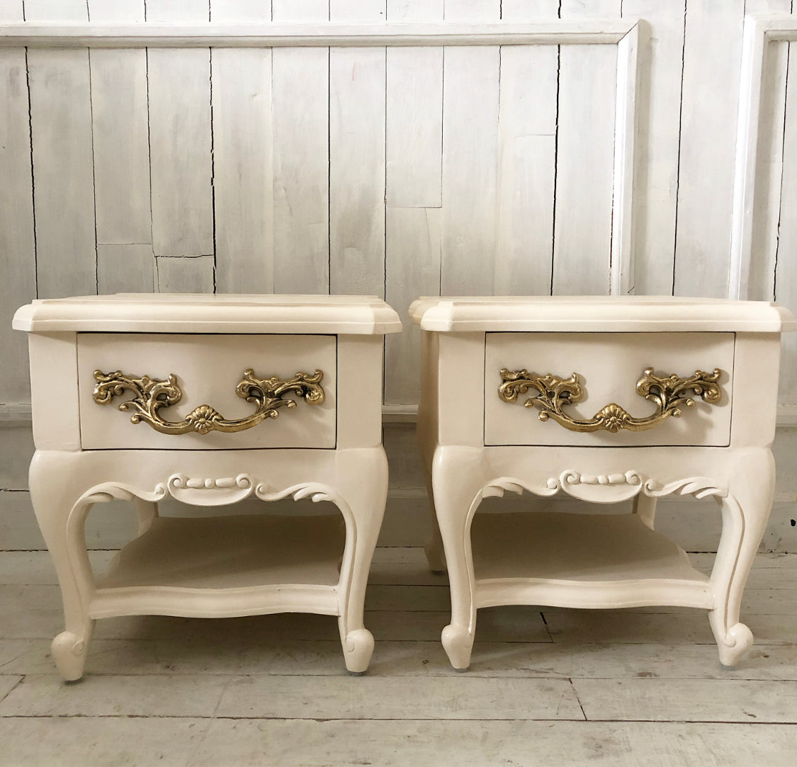 Nightstand with beautiful silhouette in Louis XV style