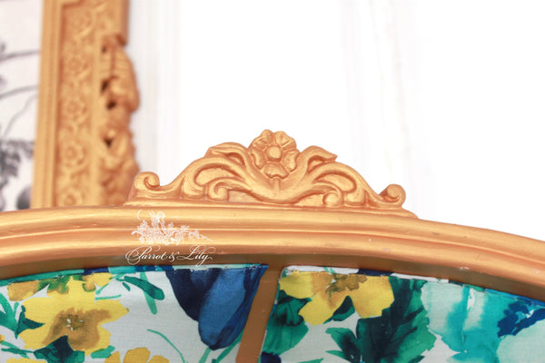 Balloon chair sofa inspired by Louis XV