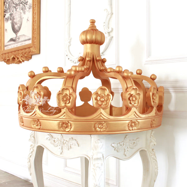 Stunning full circle 'ciel de lit' bed crown