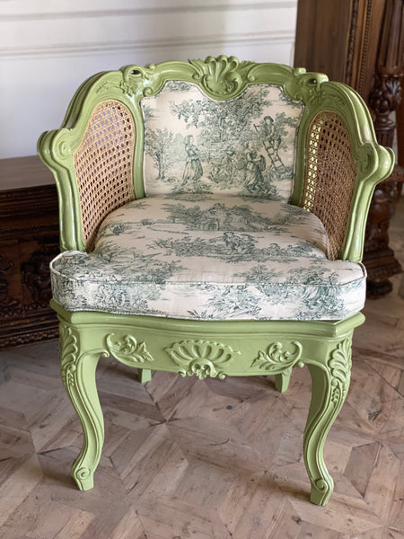 Louis XV fauteuil de bureau / desk chair with elegant carving