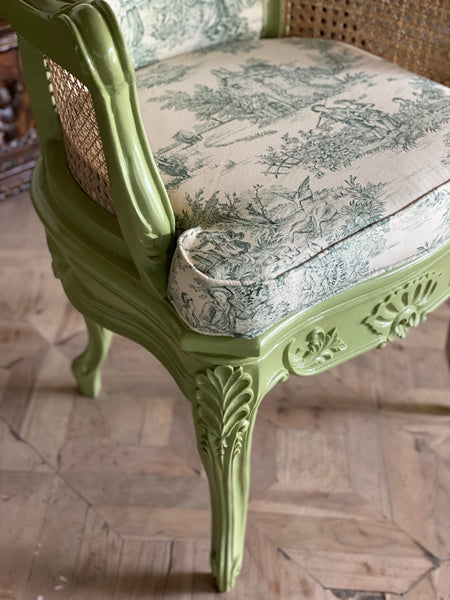 Louis XV fauteuil de bureau / desk chair with elegant carving