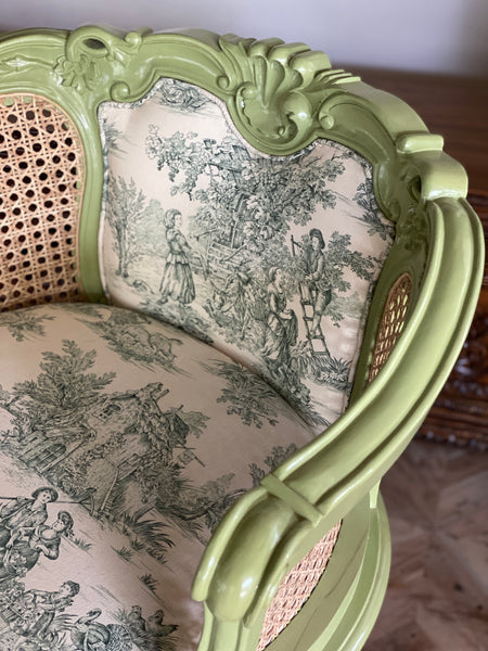 Louis XV fauteuil de bureau / desk chair with elegant carving