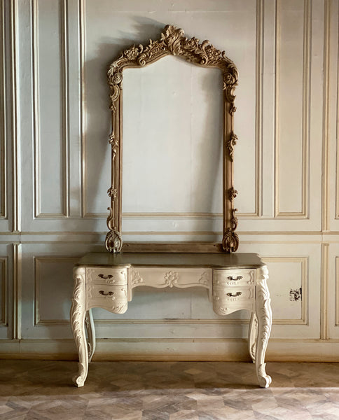 Dressing table / desk of Provençal elegance