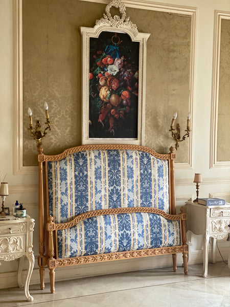 Louis XVI bed with the most sleek silhouette