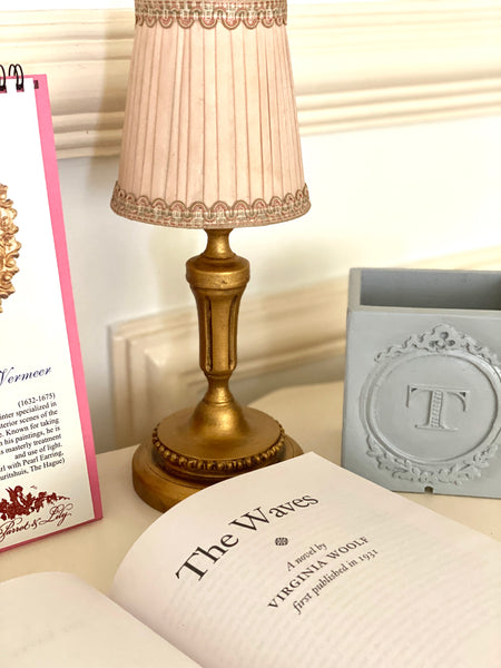 Pencil holders with tympanum