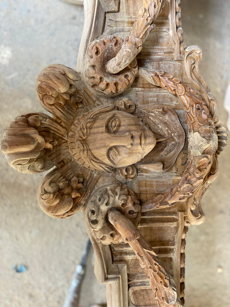 Exquisite Third Empire Frame with Hera motifs