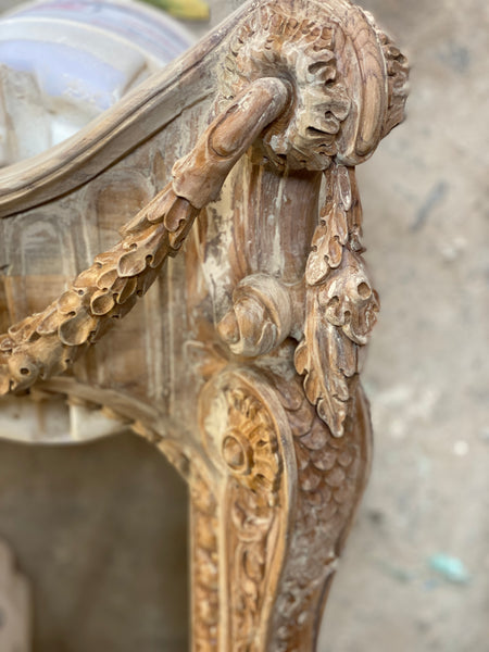 Exquisite Third Empire Frame with Hera motifs