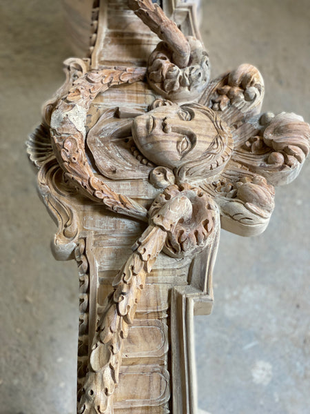 Exquisite Third Empire Frame with Hera motifs