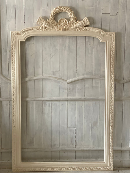Frame of The Unfurling with neo-classic quivers