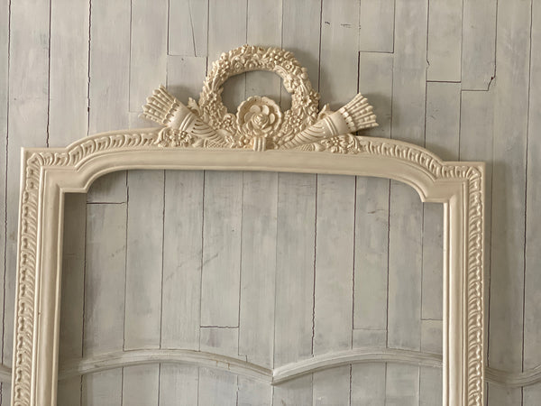 Frame of The Unfurling with neo-classic quivers