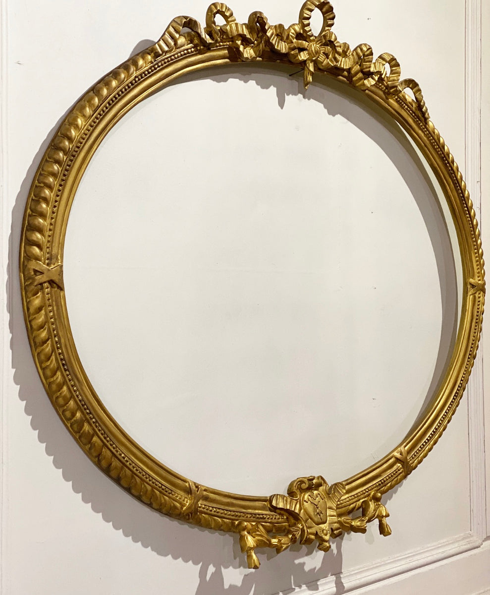 Frame of Louis XVI exuberance with the most delicate ribbon – Parrot ...