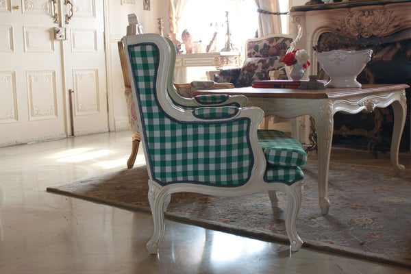 Louis Philippe style chair in petites dimensions for the absolute hearts