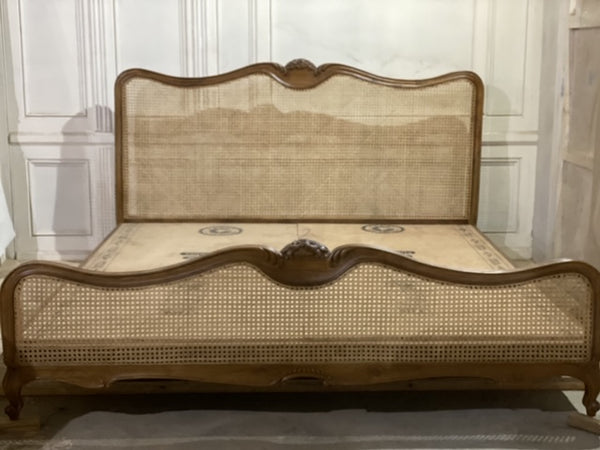 Louis XV wicker bed