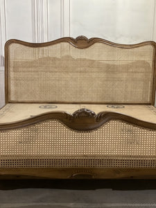 Louis XV wicker bed