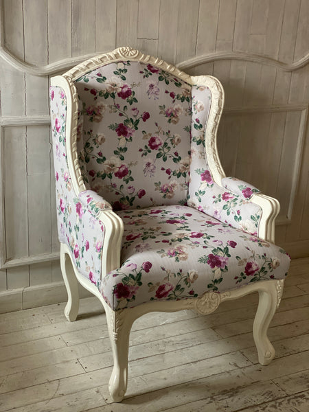 Wing chair of Louis XV elegance