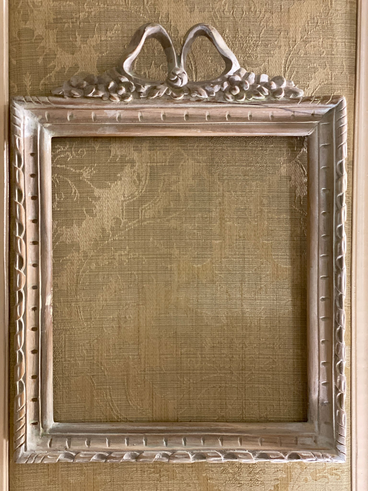Frame in square shape from The Unfurling with delicate ribbon