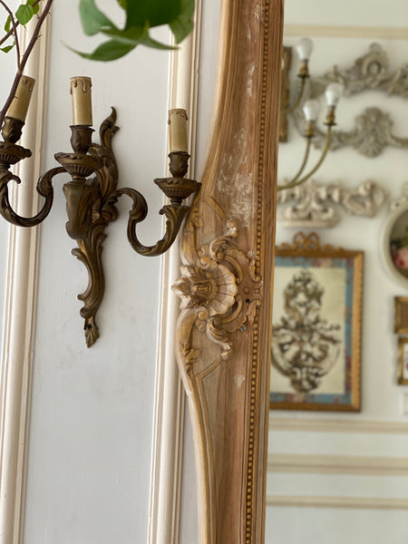 The Most Classic Louis XV frame